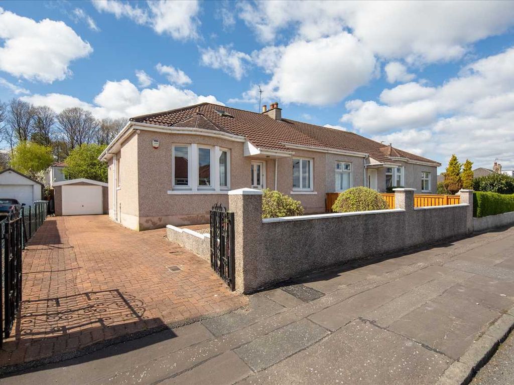 3 bed semidetached bungalow for sale in Coldstream Drive, Rutherglen