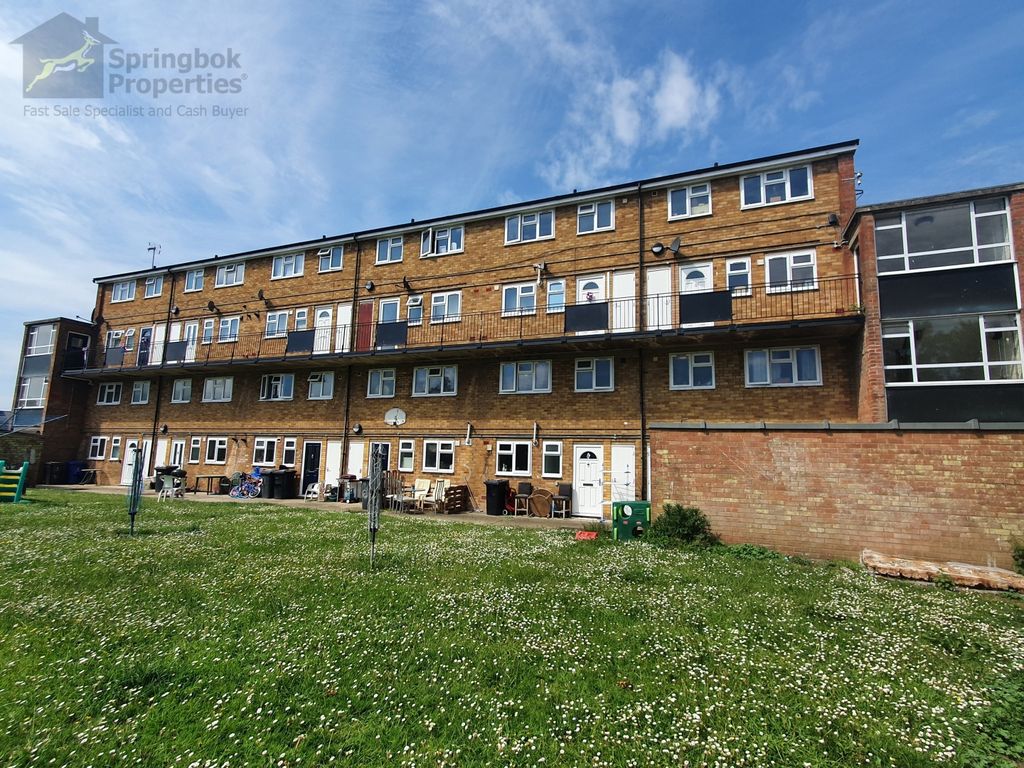 Spencer Gardens, Brackley, Northamptonshire NN13