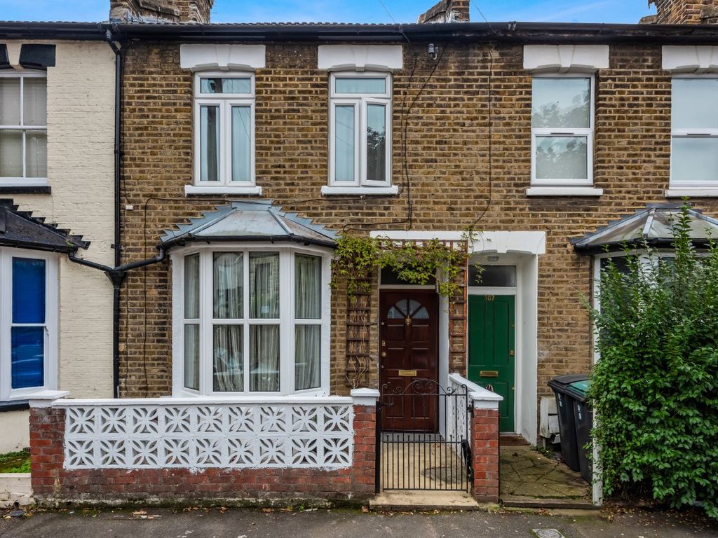 3 bed flat for sale in Clyde Road, London N15 Zoopla