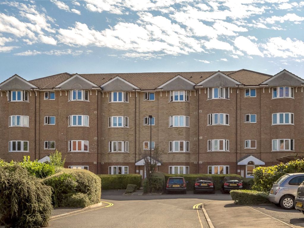2 bed flat for sale in Varsity Drive, Twickenham, Middlesex TW1 Zoopla