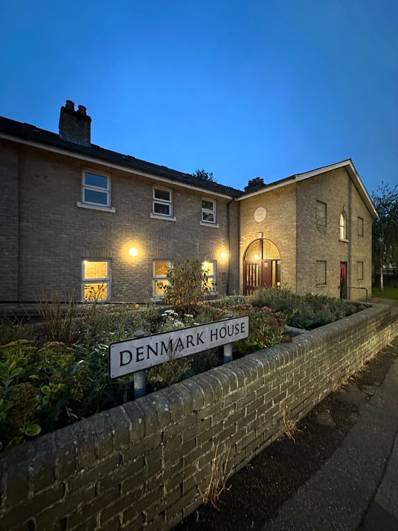 Studio to rent in Denmark House, Baddow Road, Chelmsford CM2, £1,200