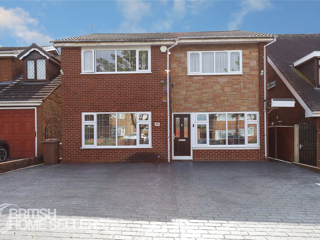 4 bed detached house for sale in Greaves Avenue, Walsall, West Midlands