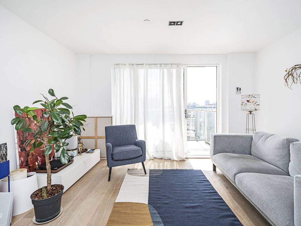 2 bed flat for sale in Avantgarde Place, Shoreditch, London E1, £700,000 Zoopla
