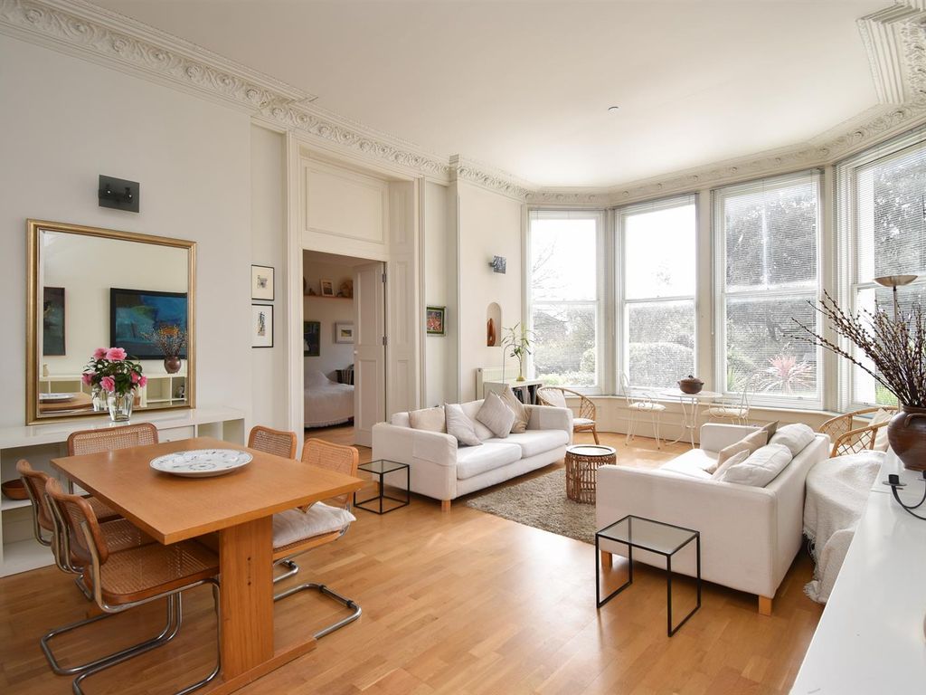 3 bed flat for sale in Upper Maze Hill, St. LeonardsOnSea TN38, £