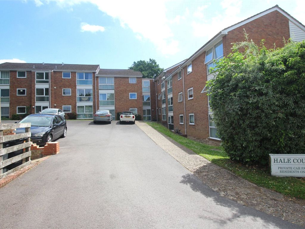 2 bed flat for sale in Hale Court, Fairview Gardens, Farnham, Surrey