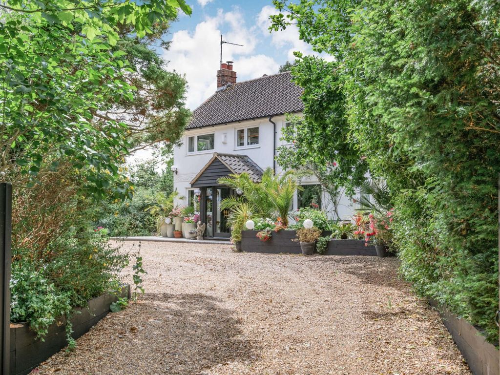 5 bed detached house for sale in Bartholomews Lane, Wenhaston