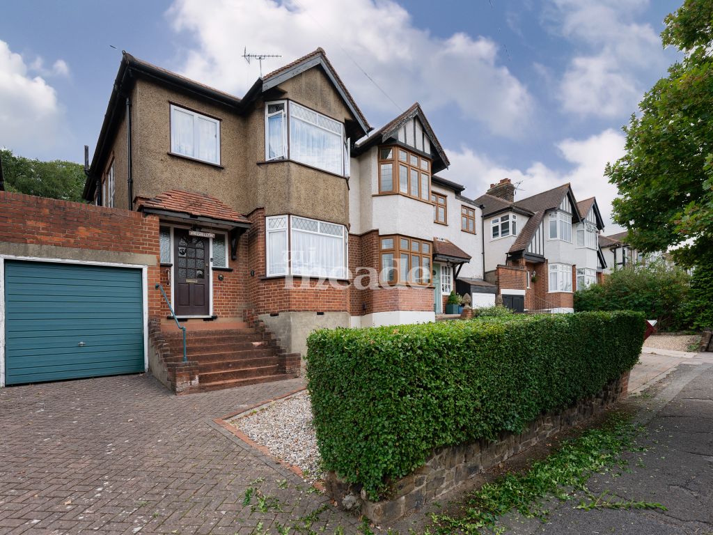 3 bed semidetached house for sale in Underwood Road, London E4 Zoopla