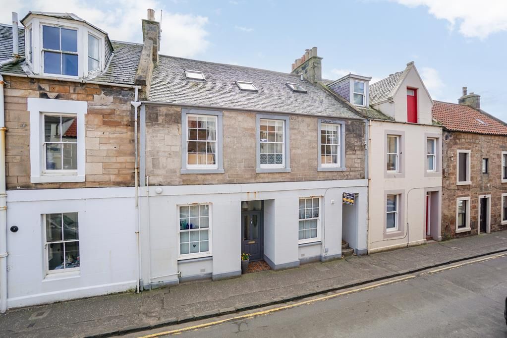 4 bed terraced house for sale in James Street, Cellardyke, Anstruther