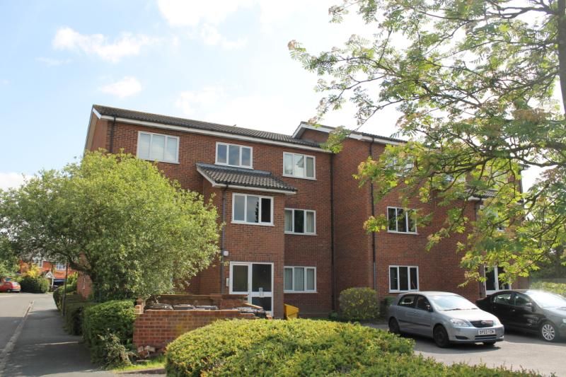 1 bed flat to rent in Wesley Drive, Egham, Surrey TW20 Zoopla
