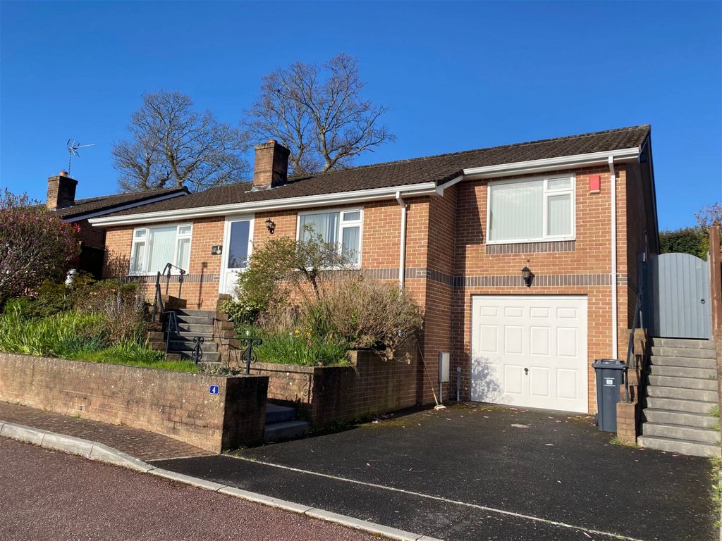 2 bed bungalow for sale in Oaklands Close, Seaton EX12, £399,950 Zoopla
