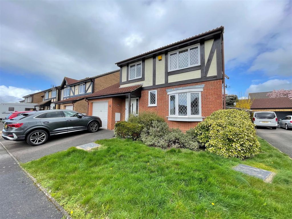 4 bed property to rent in Ottrells Mead, Bradley Stoke, Bristol BS32