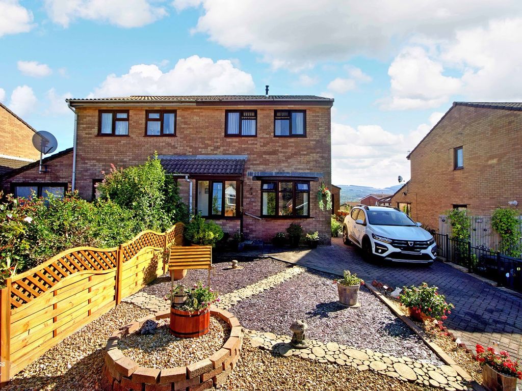 3 bed semidetached house for sale in Blaen Wern, Cwmdare, Aberdare
