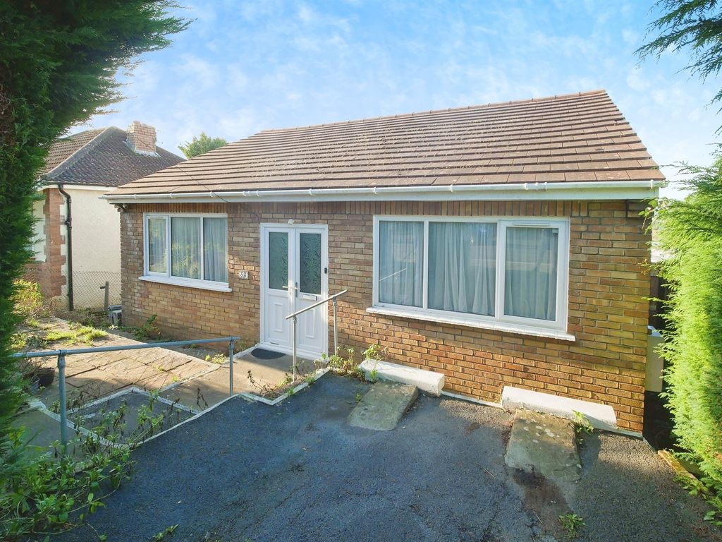 2 bed detached bungalow for sale in Novers Park Drive, Knowle, Bristol BS4, £300,000 Zoopla