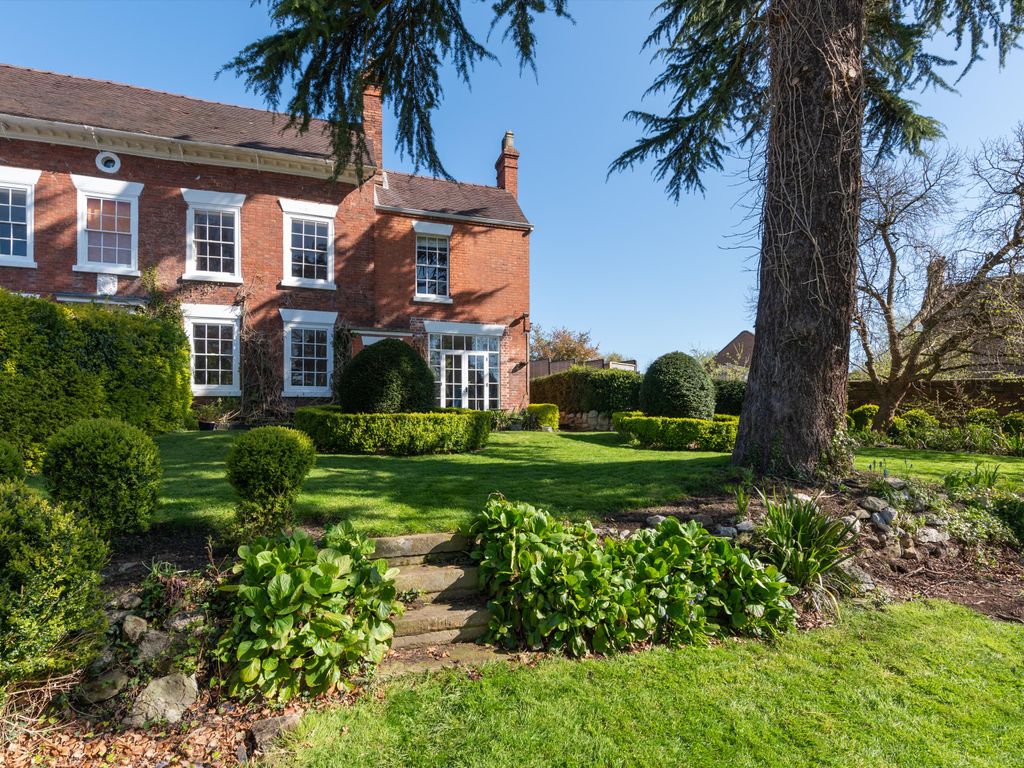 5 bed semidetached house for sale in Belmont Road, Ironbridge, Telford