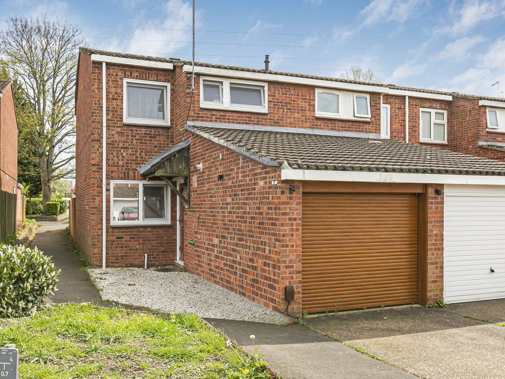 3 bed end terrace house for sale in Farrant Way, Borehamwood WD6, £