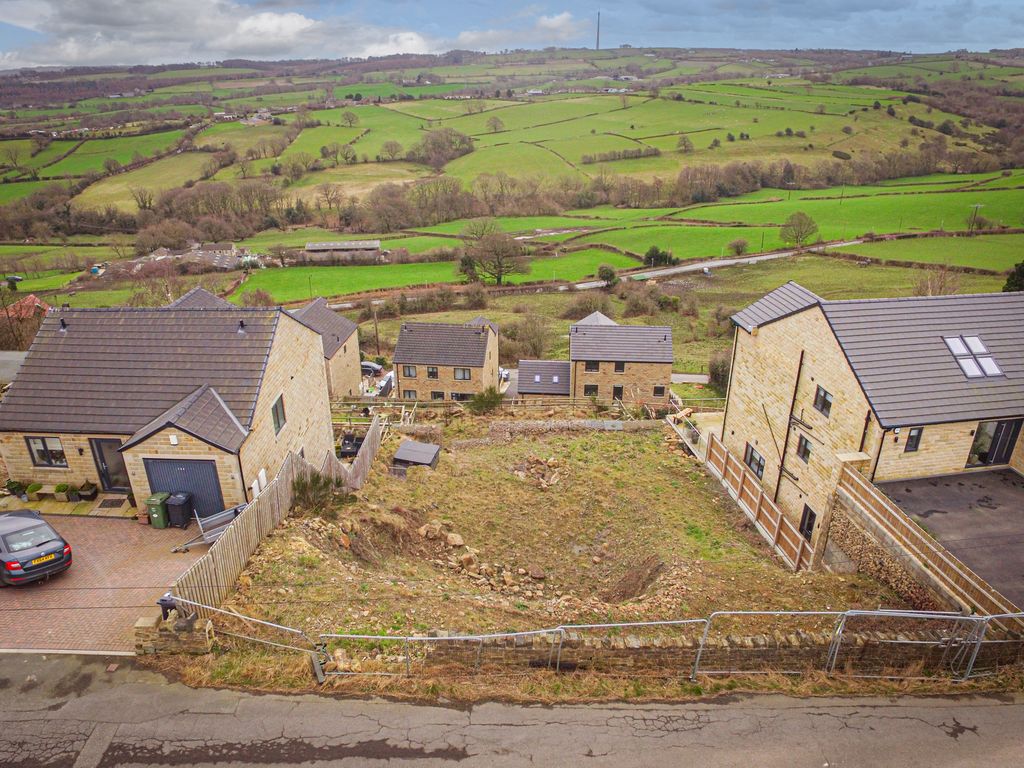 Land for sale in Foxroyd Lane, Dewsbury WF12, £300,000 Zoopla