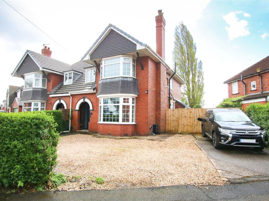 4 Bed Semi-detached House For Sale In Northfield Road, Sprotbrough 