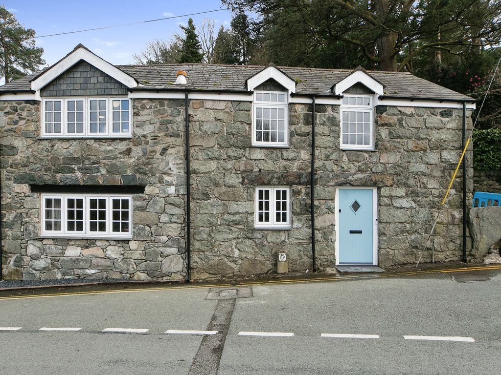 3 bed semidetached house for sale in Cader Road, Dolgellau LL40 Zoopla