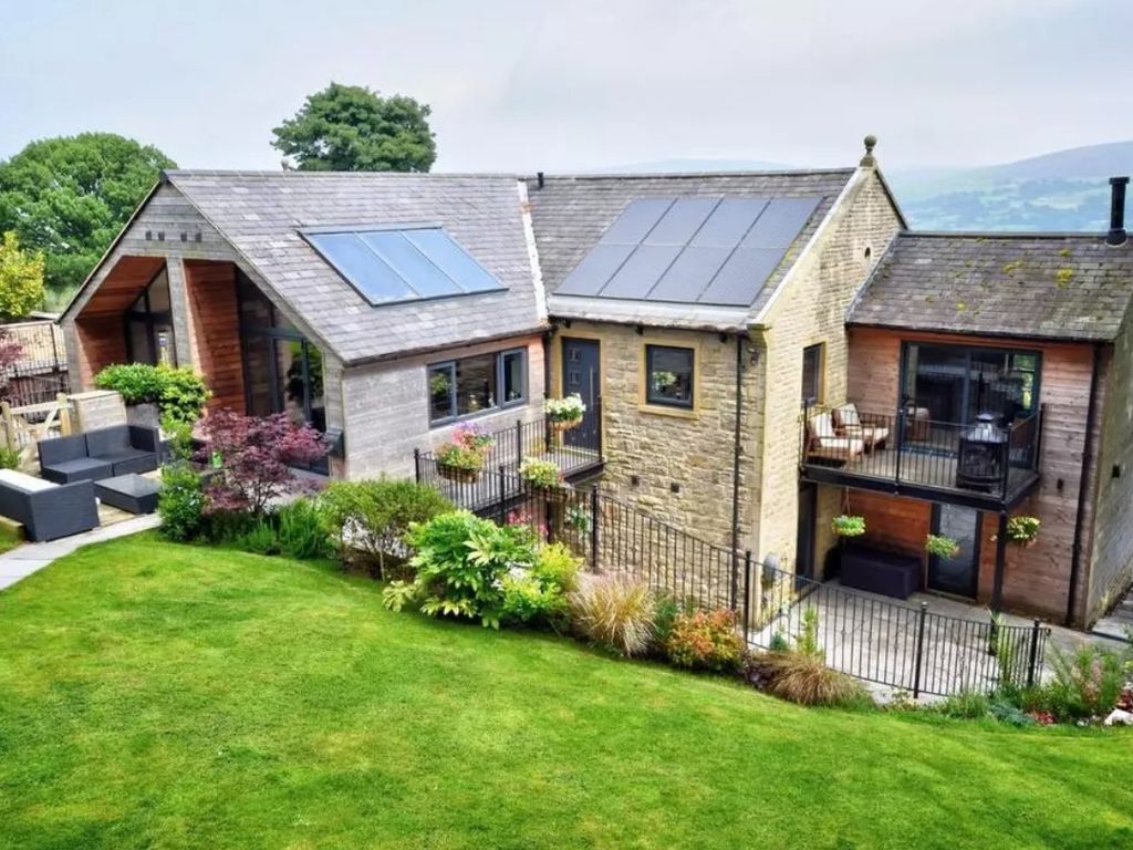 3 bed semidetached house for sale in High Lane, Salterforth