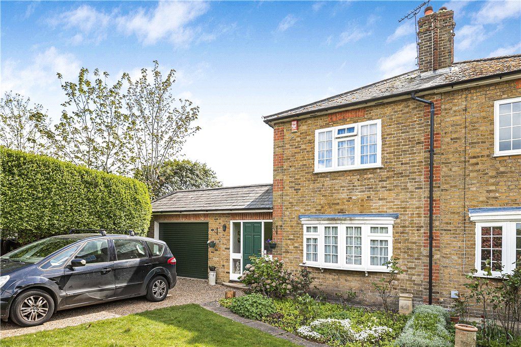 3 bed semidetached house for sale in Bond Street, Englefield Green