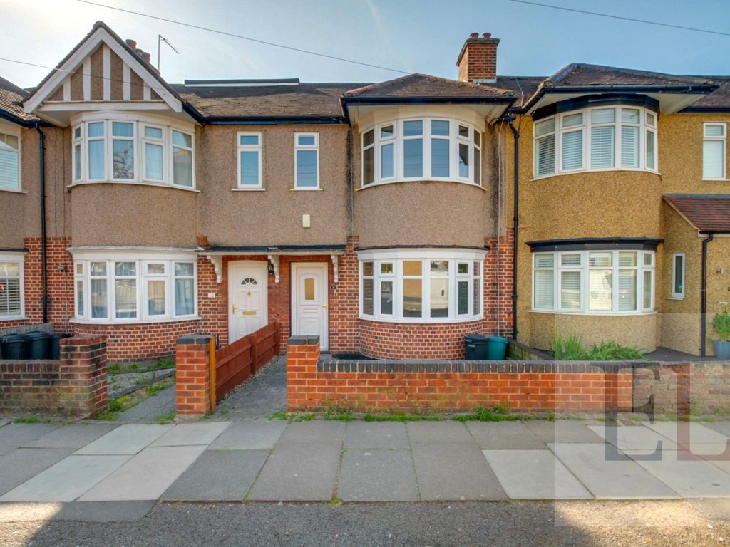 2 bed terraced house for sale in West Mead, Ruislip HA4 Zoopla