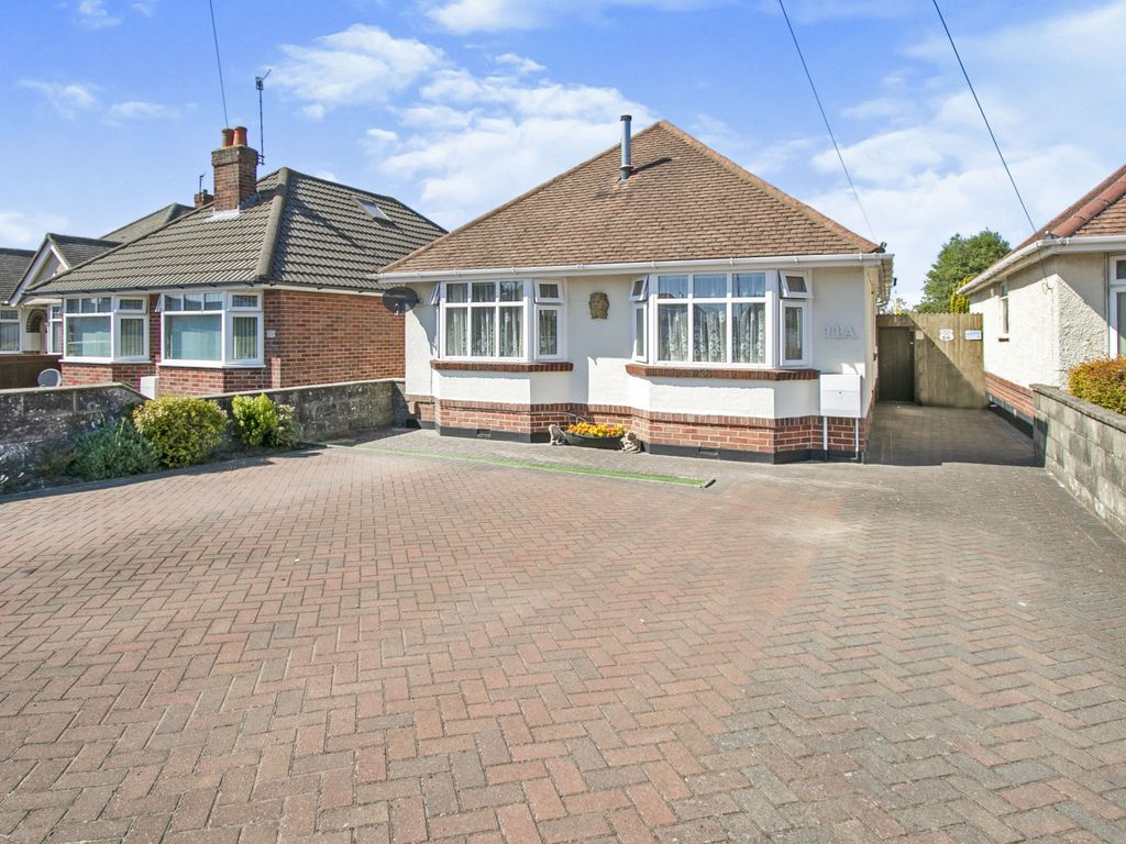 2 bed bungalow for sale in Dorchester Road, Oakdale, Poole, Dorset BH15 Zoopla