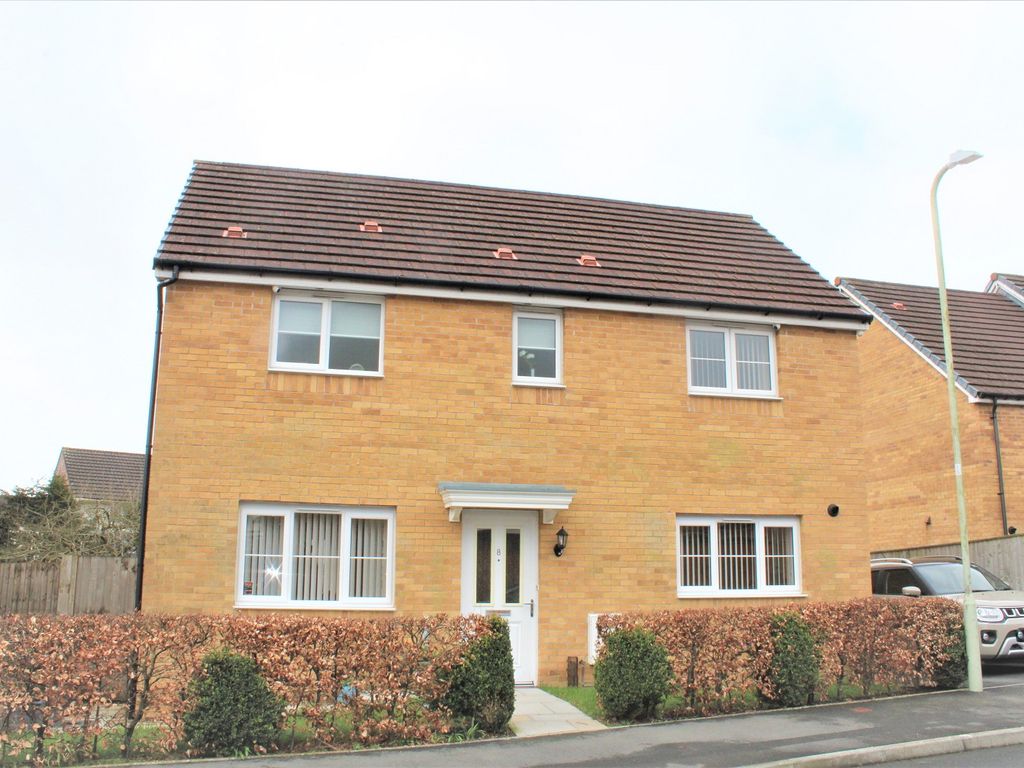 3 bed detached house for sale in Wood Green, Bridgend CF31, £274,995