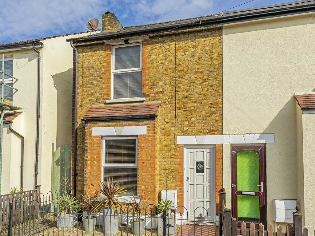 3 bed semidetached house for sale in St. Road, Feltham TW13