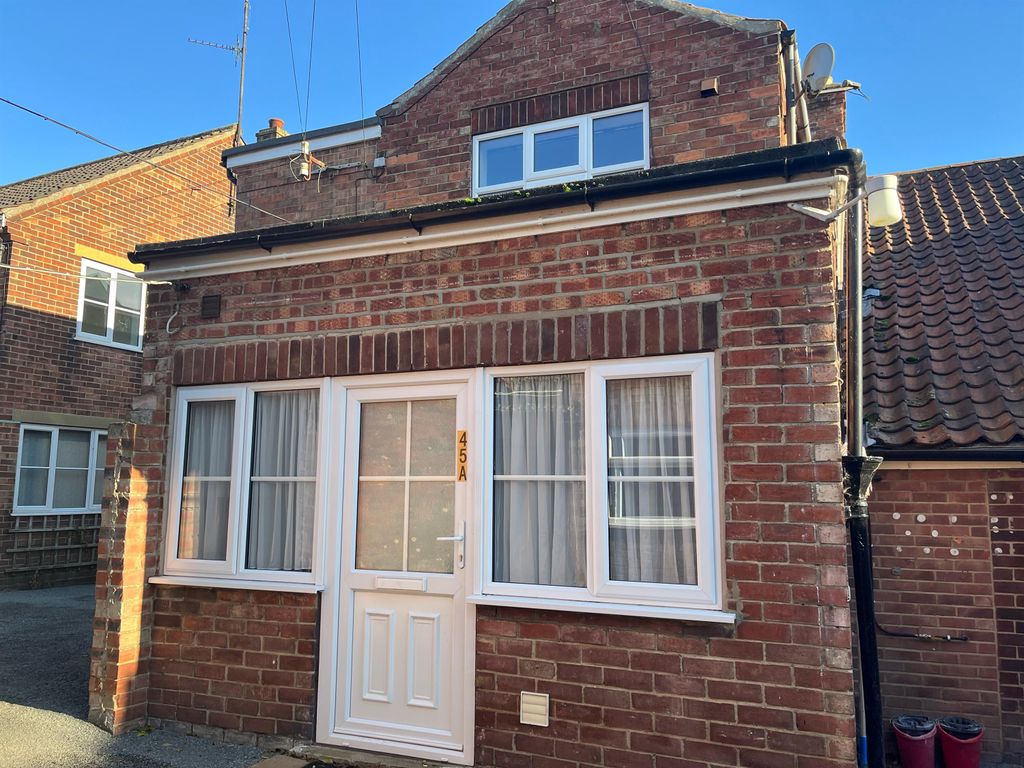 2 bed to rent in High Street, Wainfleet PE24, £550 pcm Zoopla
