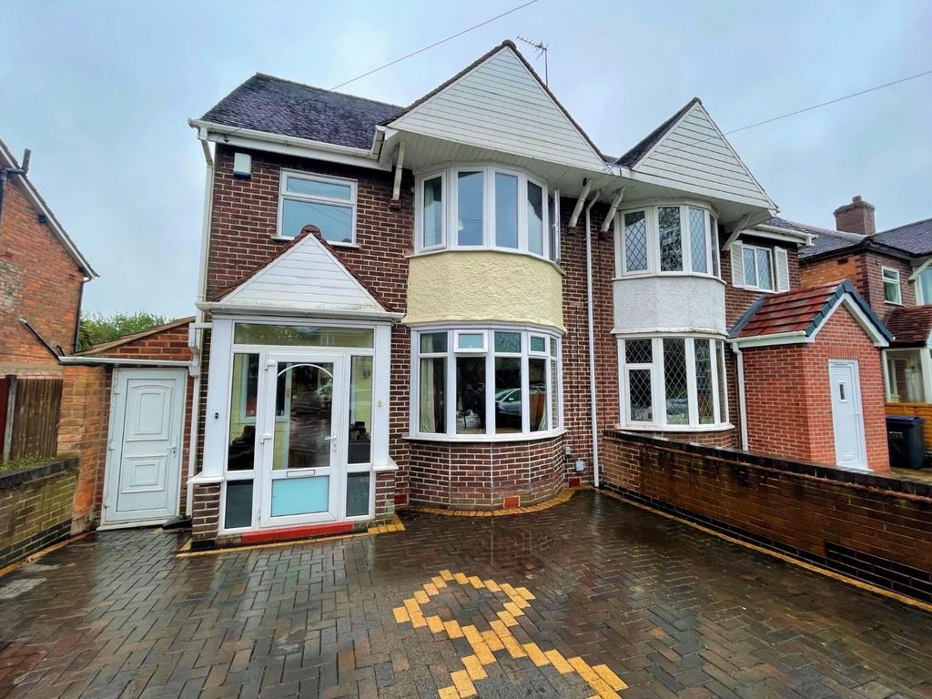 3 bed semidetached house for sale in Woodacre Road, Erdington