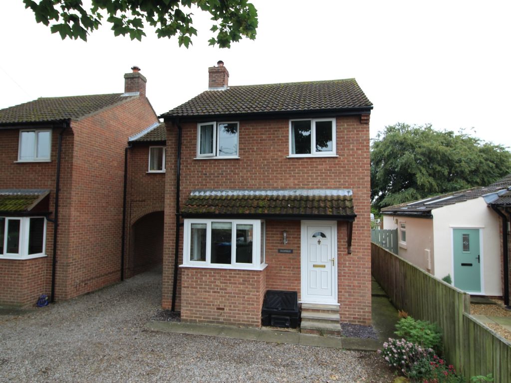 3 bed detached house to rent in Oldfield, Thornborough, Bedale, UK DL8