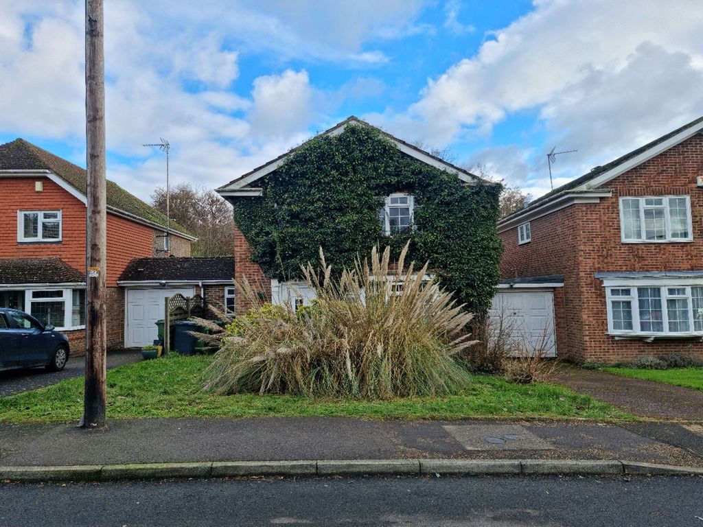 4 bed linkdetached house for sale in North Street, Barming, Maidstone