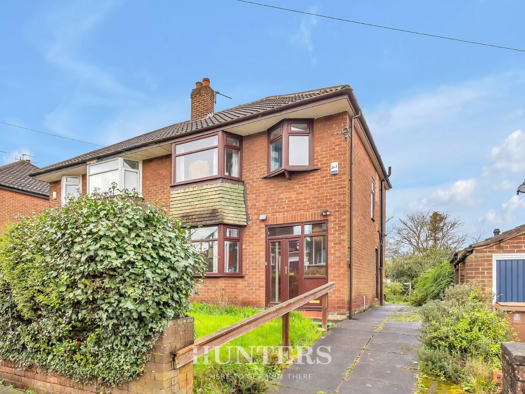 3 bed semidetached house for sale in Banbury Road, Alkrington