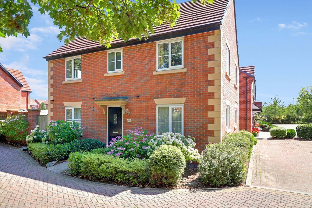 White Otter Close, Southport PR8  