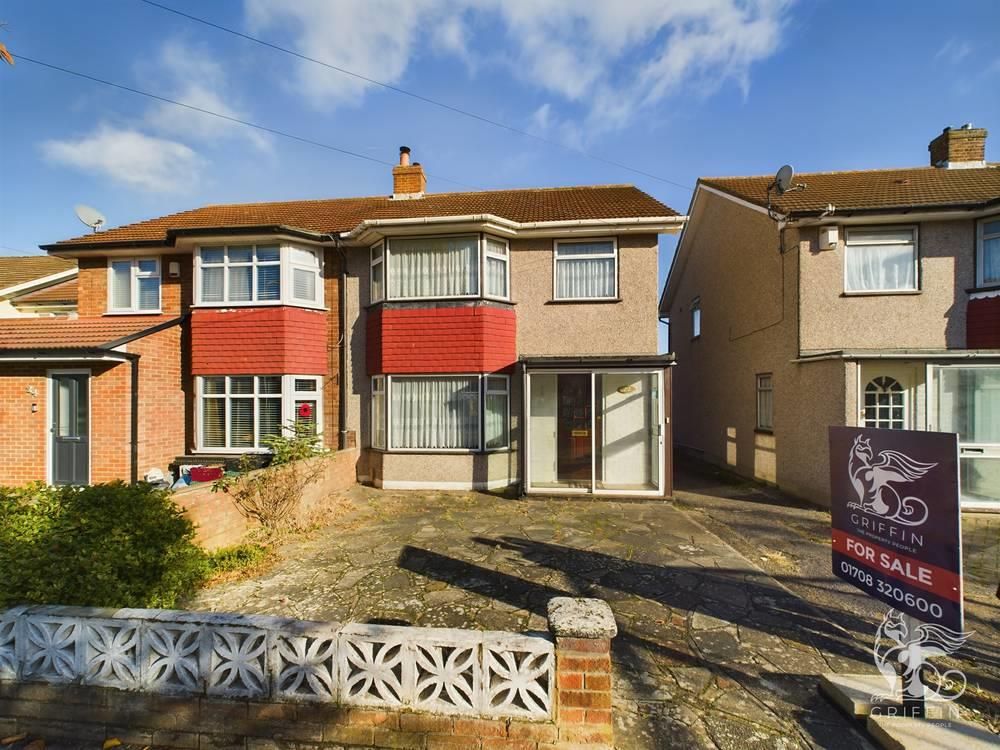 3 bed property for sale in Lovell Walk, Rainham RM13, £425,000 Zoopla
