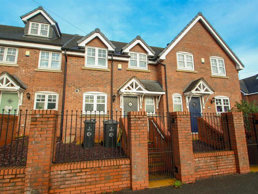 3 bed town house to rent in Uttoxeter Road, Blythe Bridge, StokeOn