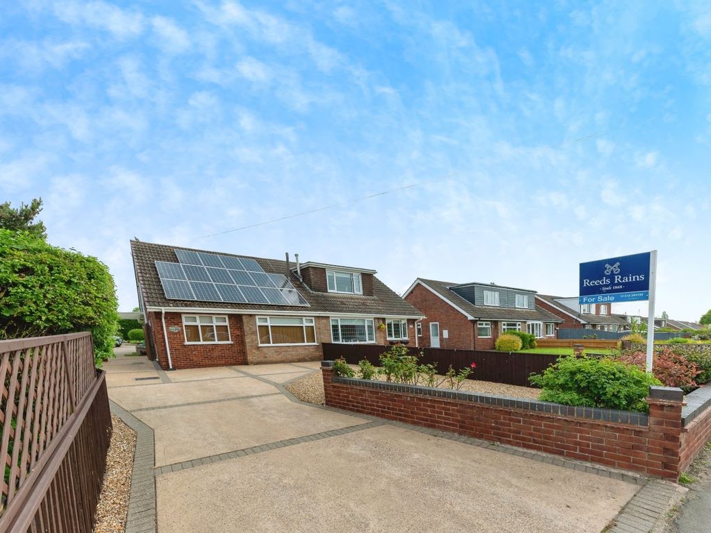 4 bed semidetached house for sale in Station Road, Ulceby