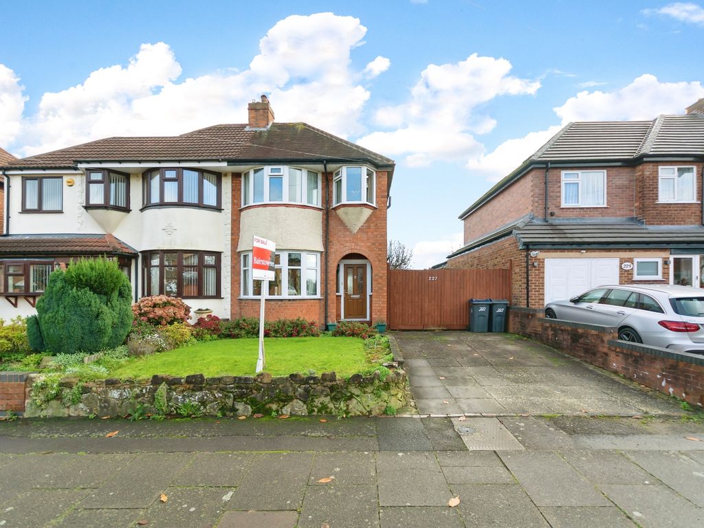 3 bed semidetached house for sale in Woodcock Lane North, Birmingham