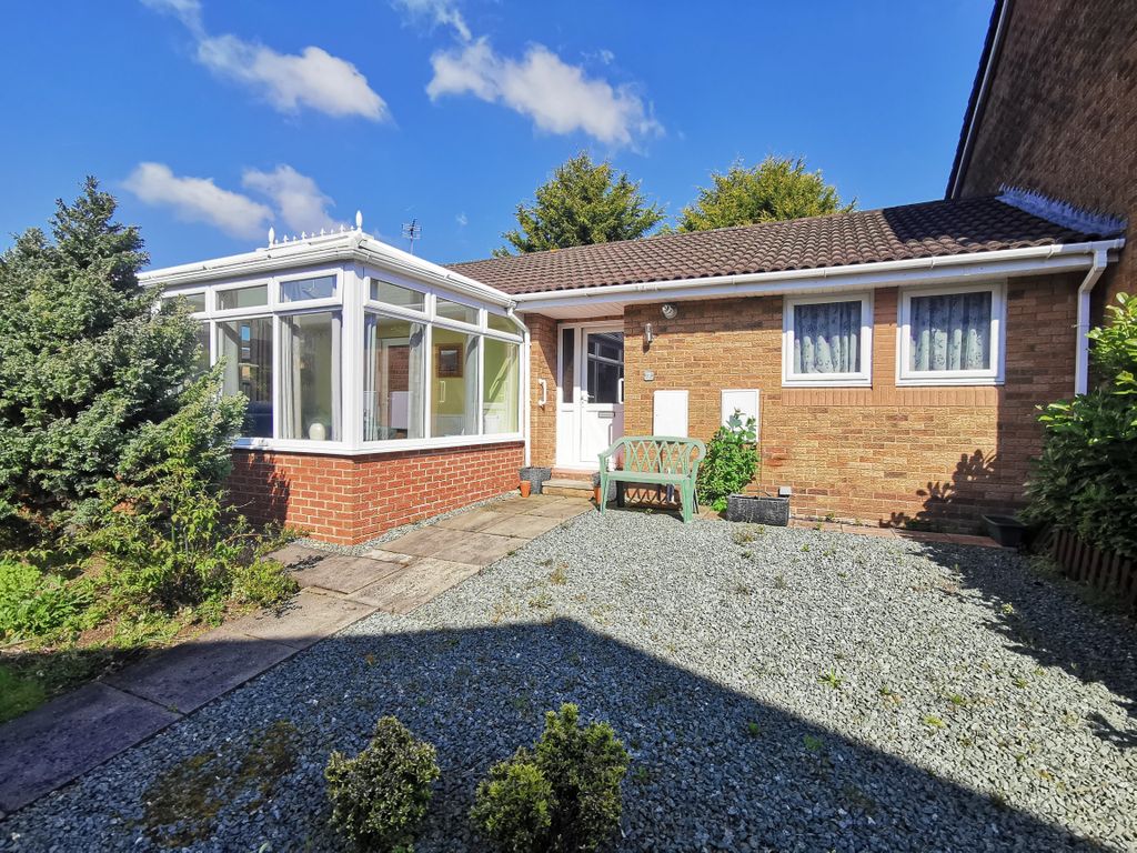 2 bed semidetached bungalow for sale in Hill Walk, Leyland PR25 Zoopla