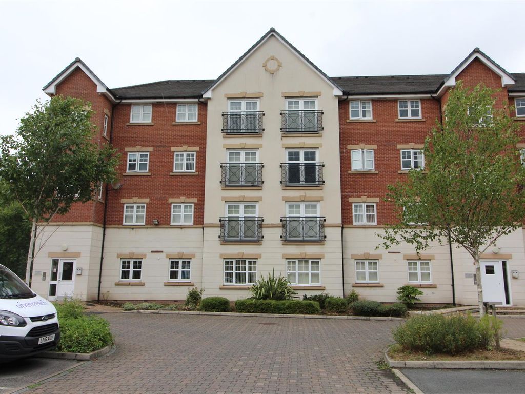 2 bed flat to rent in Astley Brook Close, Bolton BL1, £750 pcm Zoopla