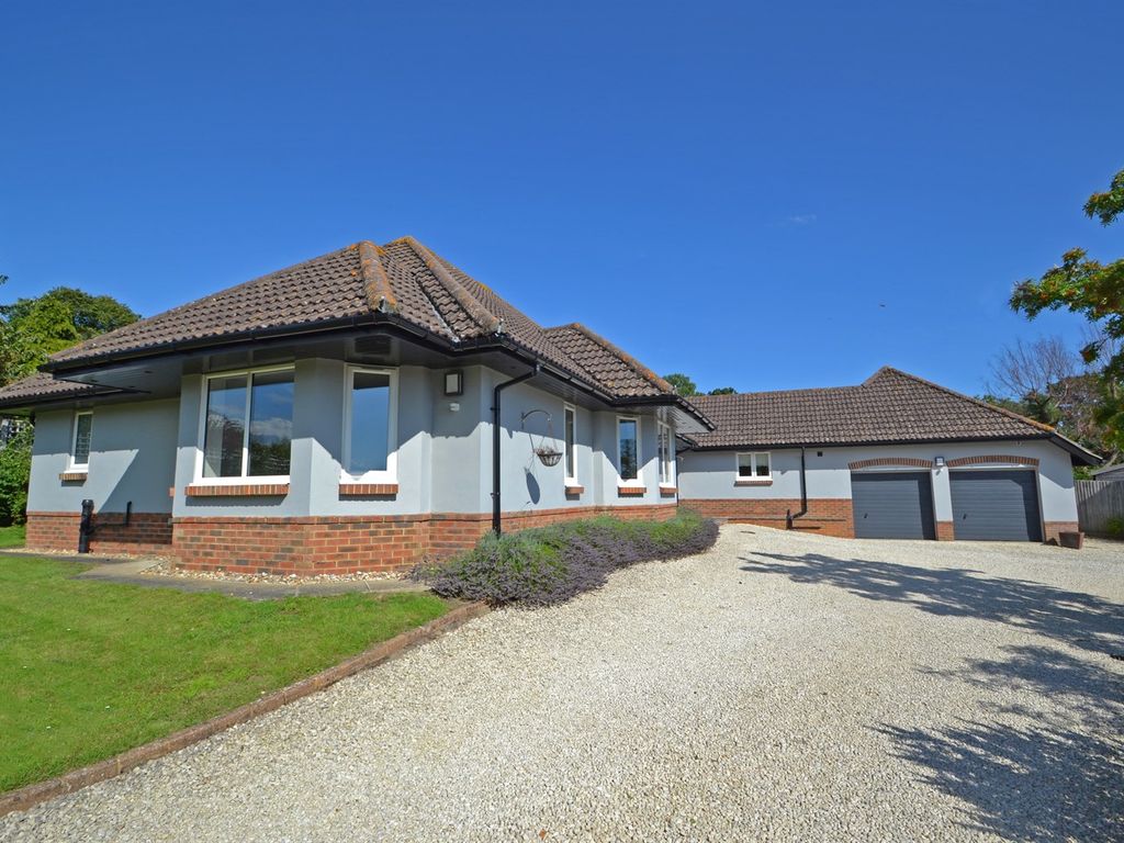 4 bed detached bungalow for sale in Silverwood Copse, West Chiltington