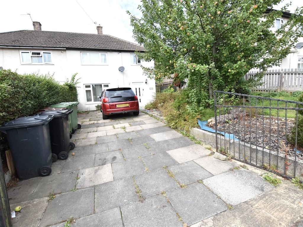 3 bed semidetached house for sale in Kentmere Avenue, Leeds, West