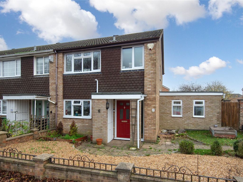 Bracklesham Gardens Luton Bedfordshire LU2  