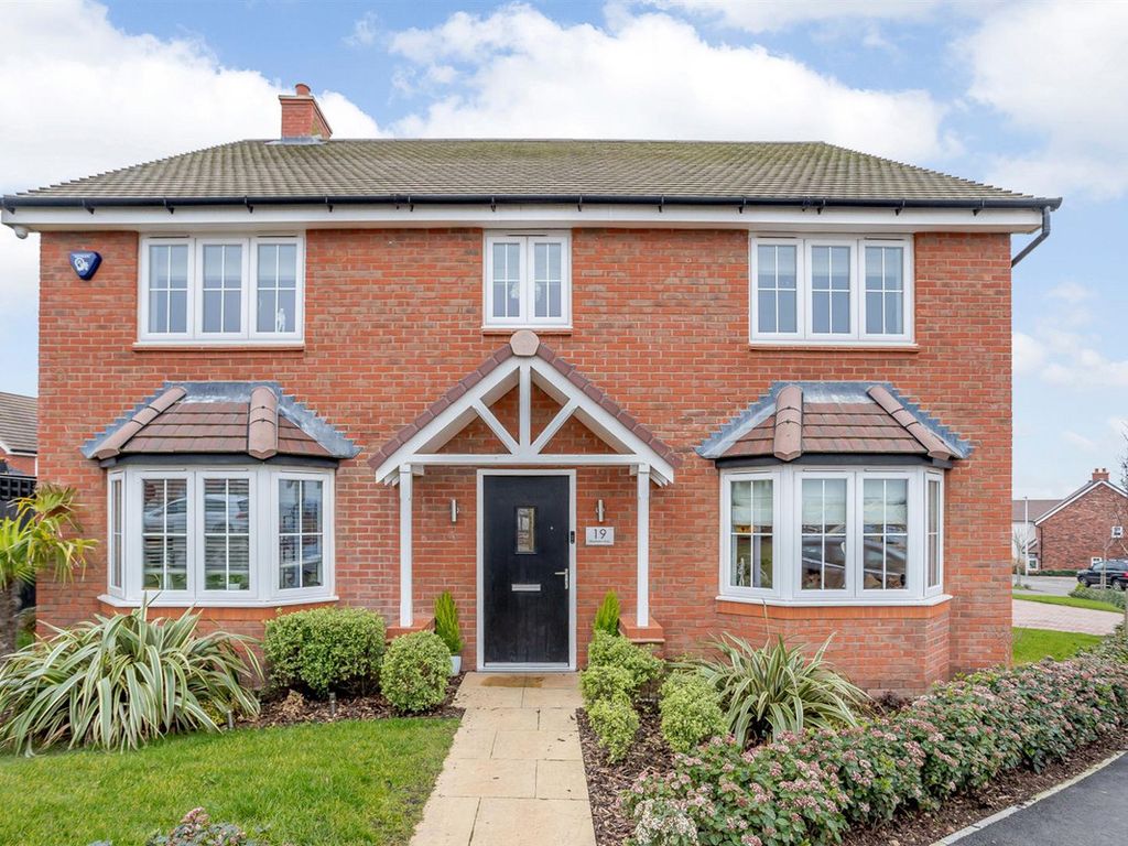 5 bed detached house for sale in Radford Semele, Leamington Spa