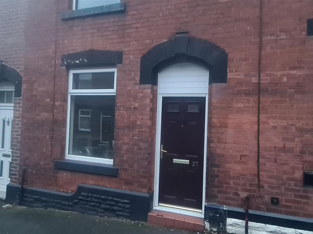 Hamilton Street, Stalybridge SK15