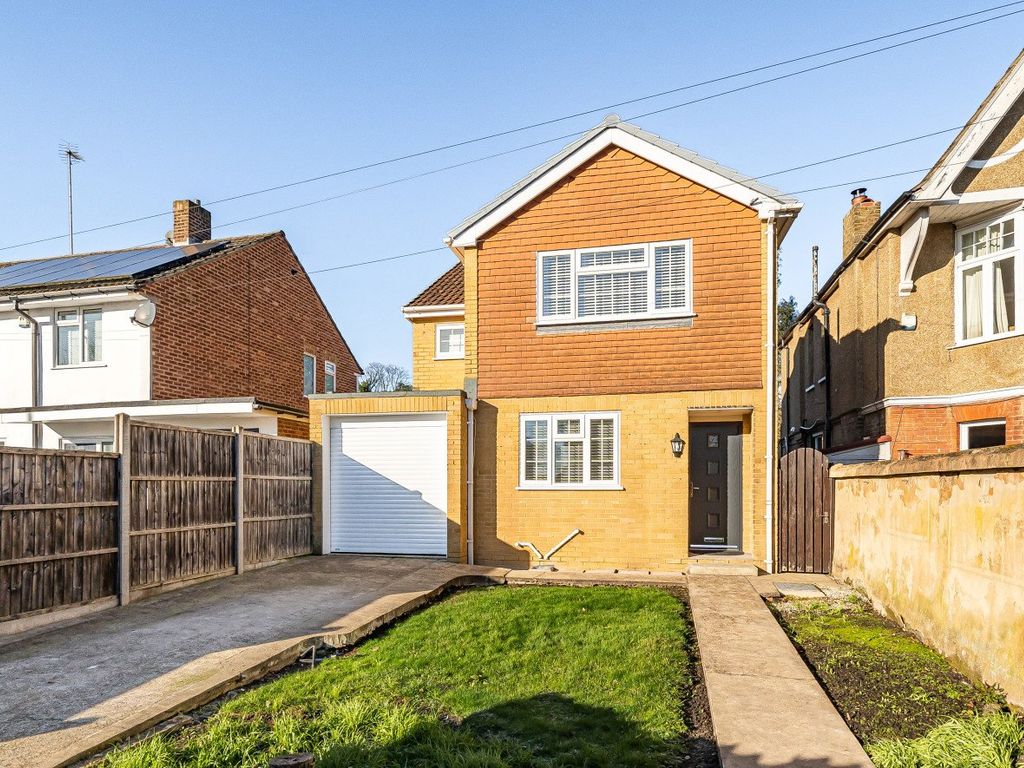2 bed detached house for sale in Knoll Road, Sidcup DA14, £610,000 Zoopla