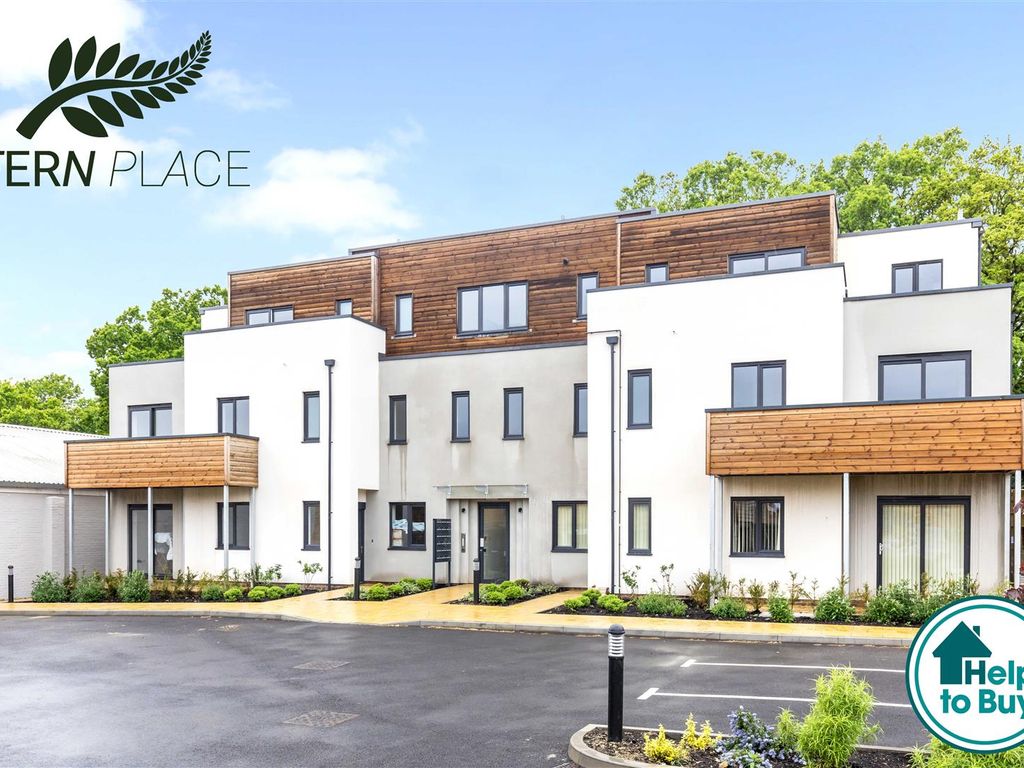 2 bed flat to rent in Alice Court, Burgess Hill, West Sussex RH15, £