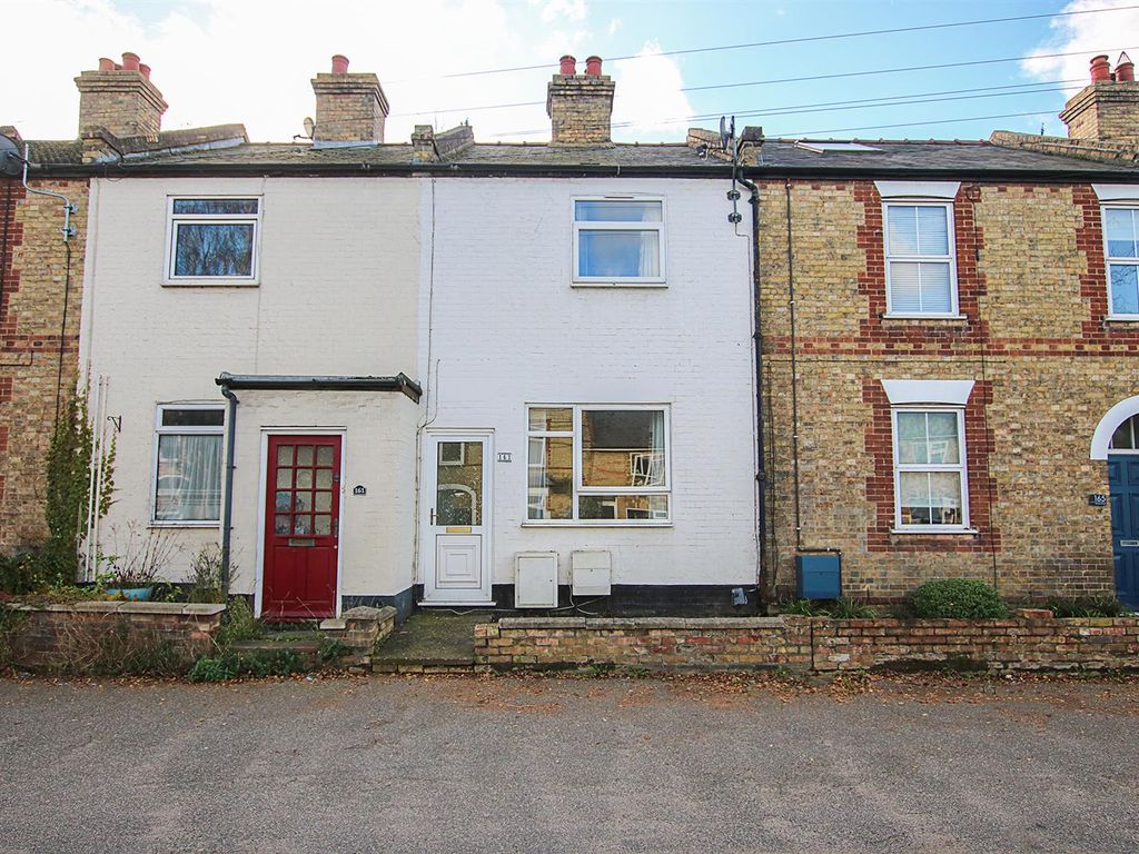 2 bed terraced house for sale in Exning Road, Newmarket CB8, £250,000