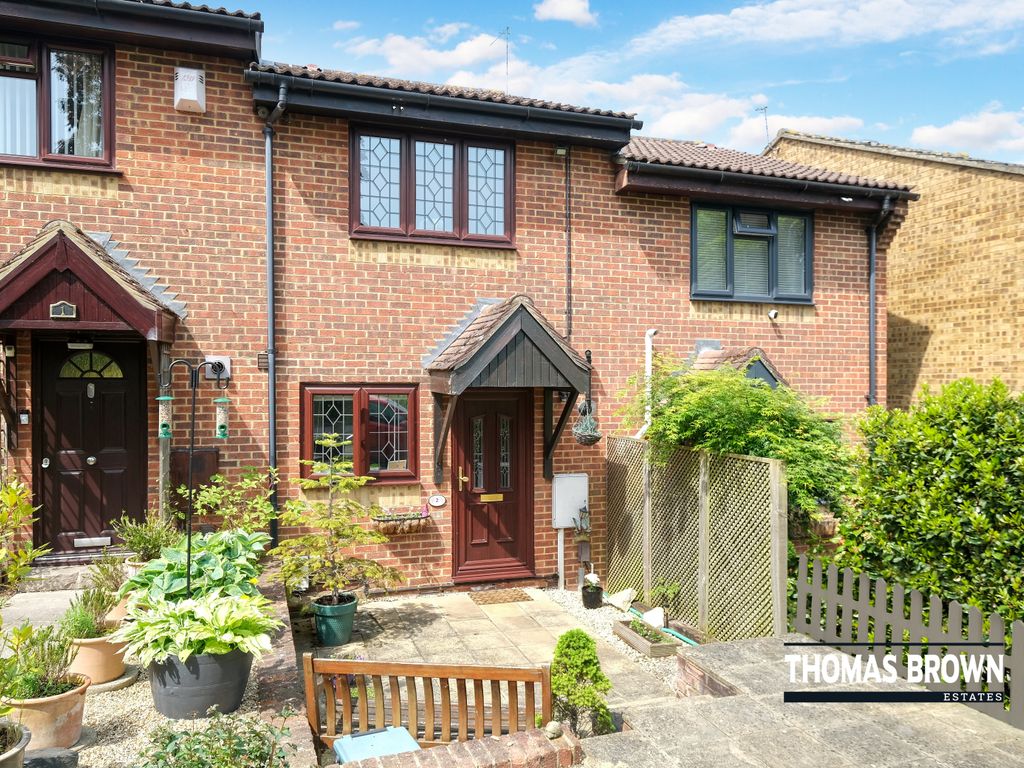 2 bed terraced house for sale in Harvel Close, Orpington BR5, £350,000 Zoopla