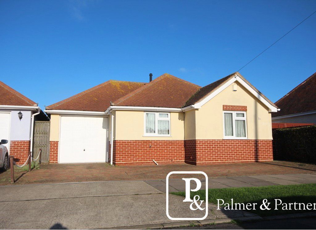 2 bed bungalow for sale in Canterbury Road, HollandOnSea, ClactonOn